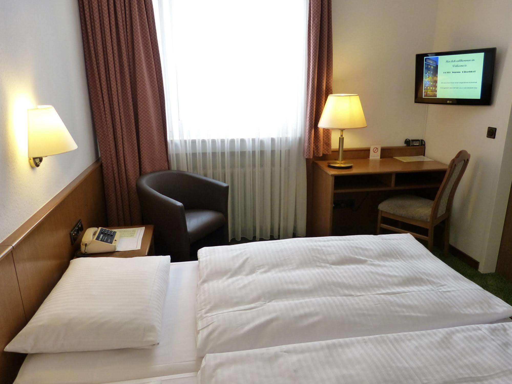 Hotel Wurms Dusseldorf Ngoại thất bức ảnh