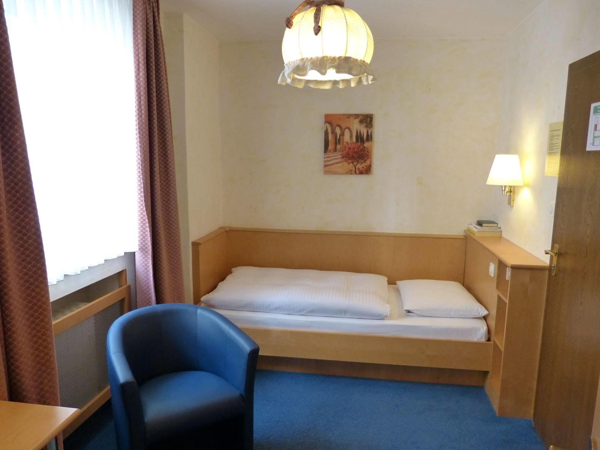 Hotel Wurms Dusseldorf Ngoại thất bức ảnh