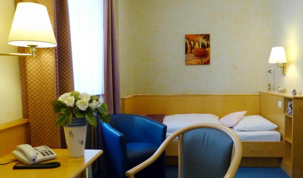 Hotel Wurms Dusseldorf Ngoại thất bức ảnh